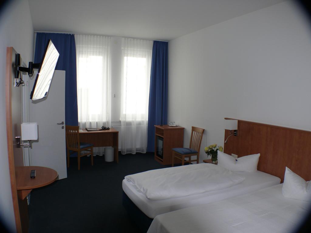 Hotel Garni - Haus Gemmer Coburg Ruang foto