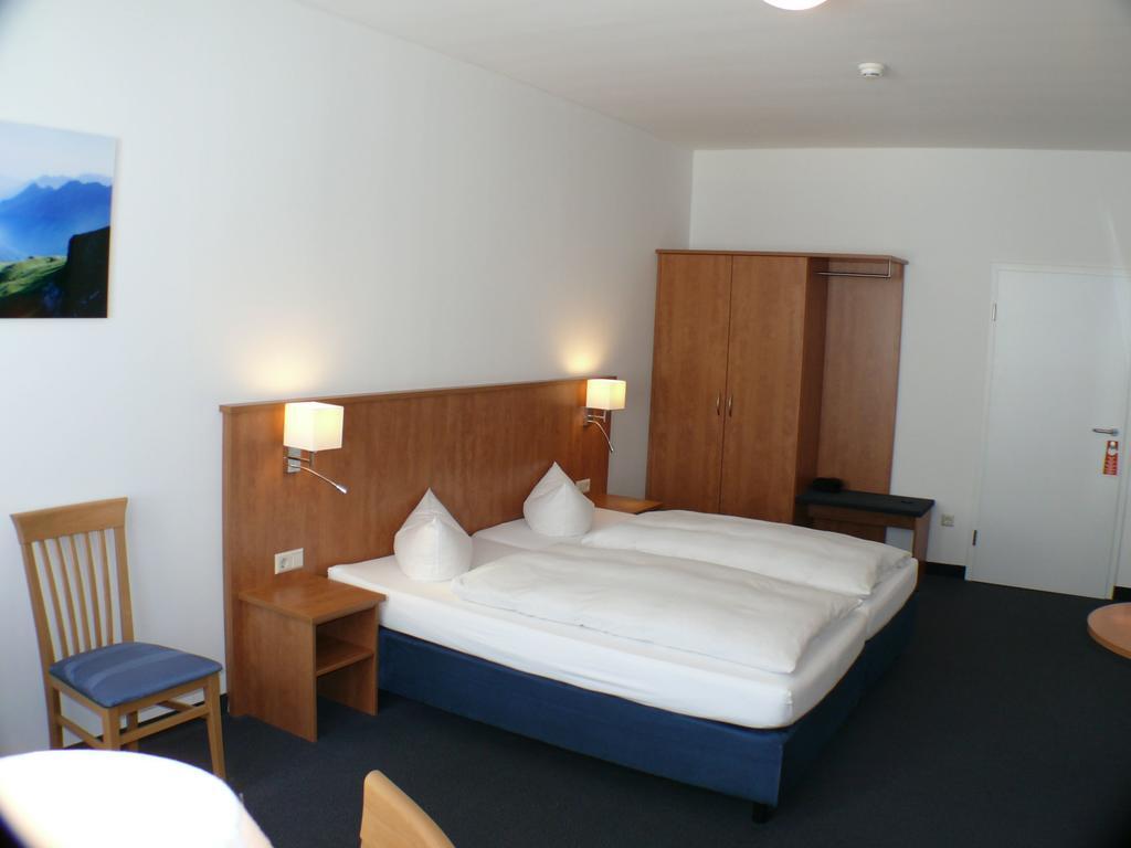 Hotel Garni - Haus Gemmer Coburg Ruang foto