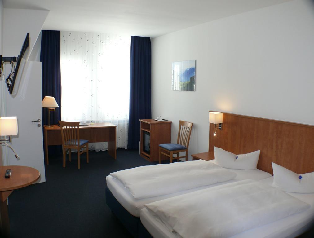 Hotel Garni - Haus Gemmer Coburg Ruang foto